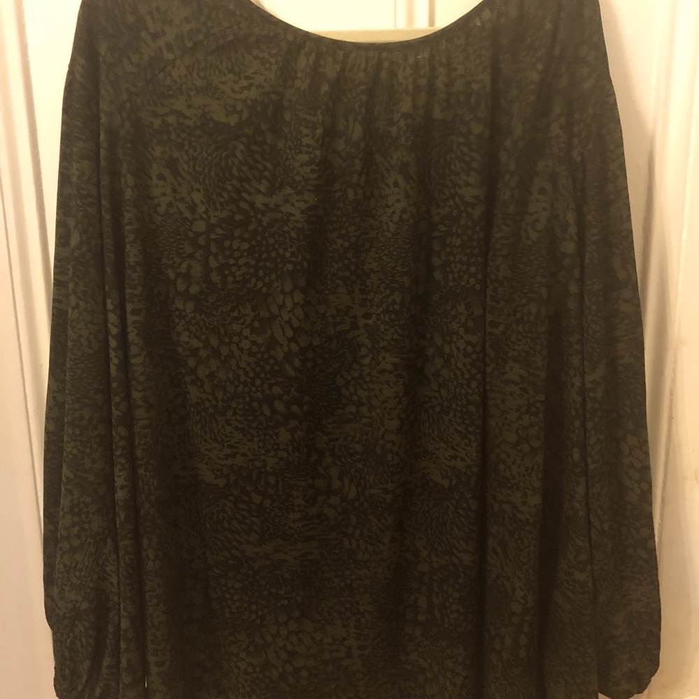 Ava and Viv 4x Blouse